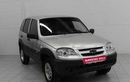 Chevrolet Niva I рестайлинг, 2013 год, 700 000 рублей, 3 фотография