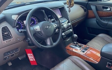 Infiniti QX70, 2016 год, 3 100 000 рублей, 5 фотография