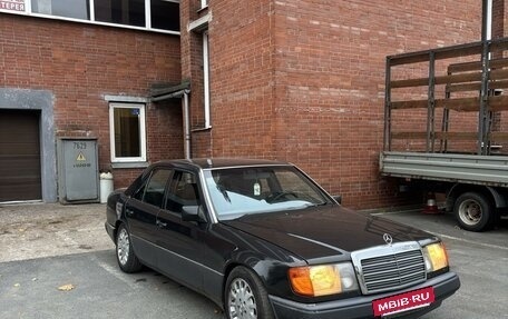 Mercedes-Benz E-Класс, 1992 год, 450 000 рублей, 2 фотография