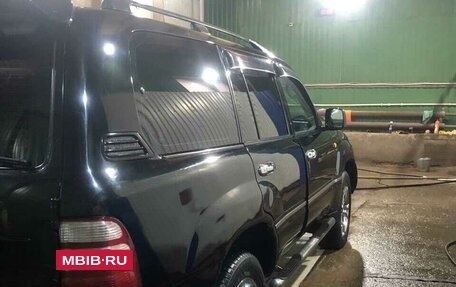 Toyota Land Cruiser 100 рестайлинг 2, 2004 год, 2 200 000 рублей, 4 фотография