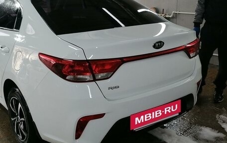 KIA Rio IV, 2018 год, 1 547 000 рублей, 4 фотография