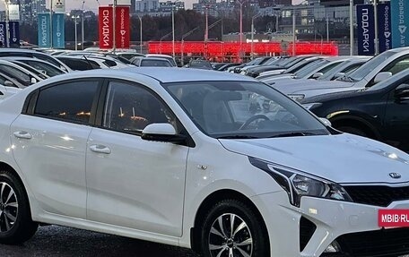 KIA Rio IV, 2021 год, 1 650 990 рублей, 2 фотография