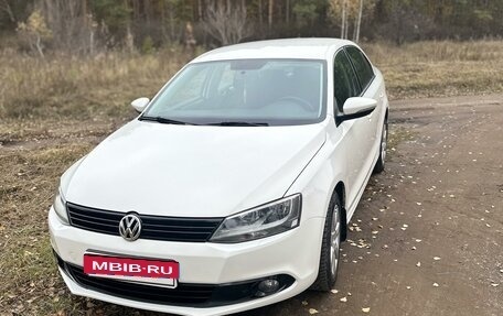 Volkswagen Jetta VI, 2012 год, 930 000 рублей, 2 фотография