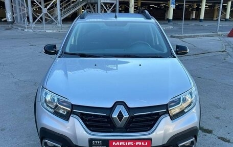 Renault Sandero II рестайлинг, 2019 год, 1 380 000 рублей, 2 фотография