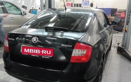 Skoda Rapid I, 2015 год, 945 000 рублей, 3 фотография