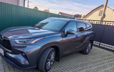 Toyota Highlander, 2021 год, 5 800 000 рублей, 8 фотография