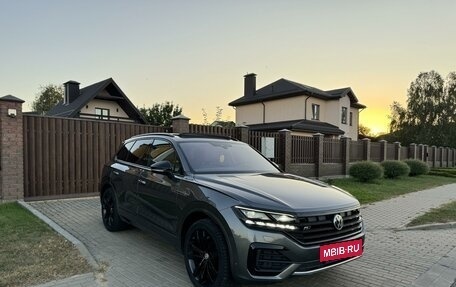 Volkswagen Touareg III, 2019 год, 5 900 000 рублей, 3 фотография