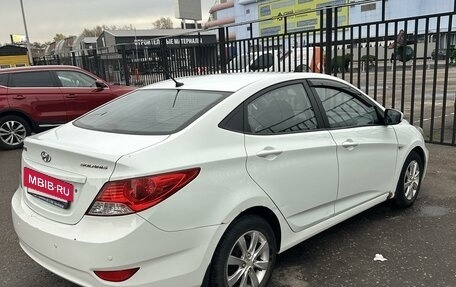 Hyundai Solaris II рестайлинг, 2011 год, 820 000 рублей, 12 фотография