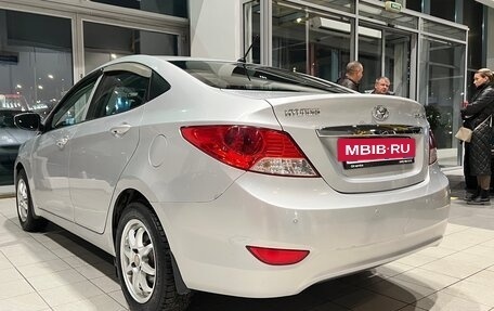 Hyundai Solaris II рестайлинг, 2011 год, 719 000 рублей, 7 фотография