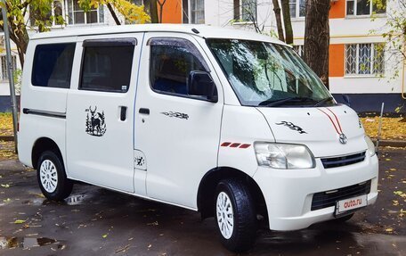 Toyota Lite Ace VI, 2013 год, 975 000 рублей, 13 фотография