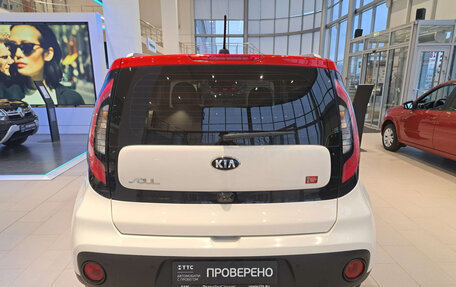 KIA Soul II рестайлинг, 2018 год, 1 851 000 рублей, 6 фотография