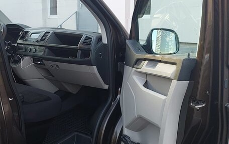 Volkswagen Transporter T6 рестайлинг, 2017 год, 3 249 000 рублей, 12 фотография