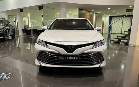 Toyota Camry, 2019 год, 3 369 000 рублей, 2 фотография