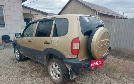 Chevrolet Niva I рестайлинг, 2004 год, 370 000 рублей, 5 фотография