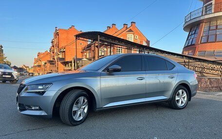 Skoda Superb III рестайлинг, 2018 год, 2 390 000 рублей, 2 фотография