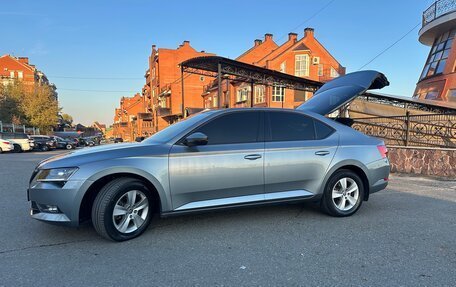 Skoda Superb III рестайлинг, 2018 год, 2 390 000 рублей, 3 фотография