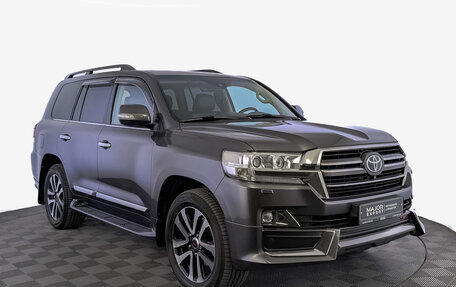 Toyota Land Cruiser 200, 2019 год, 8 350 000 рублей, 3 фотография