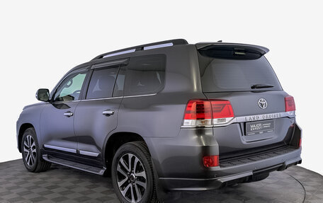 Toyota Land Cruiser 200, 2019 год, 8 350 000 рублей, 7 фотография