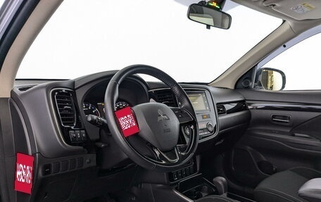 Mitsubishi Outlander III рестайлинг 3, 2019 год, 2 759 000 рублей, 9 фотография