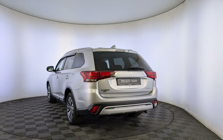 Mitsubishi Outlander III рестайлинг 3, 2019 год, 2 759 000 рублей, 25 фотография