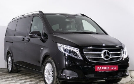 Mercedes-Benz V-Класс, 2017 год, 6 050 000 рублей, 3 фотография