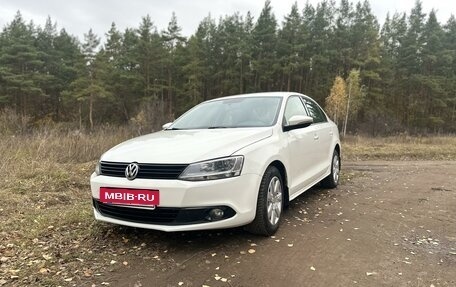 Volkswagen Jetta VI, 2012 год, 925 000 рублей, 3 фотография