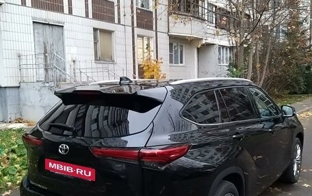 Toyota Highlander, 2023 год, 6 350 000 рублей, 5 фотография