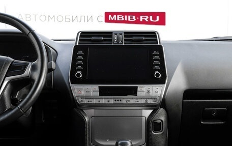 Toyota Land Cruiser Prado 150 рестайлинг 2, 2021 год, 5 798 000 рублей, 13 фотография