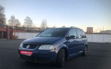 Volkswagen Touran III, 2005 год, 680 000 рублей, 5 фотография