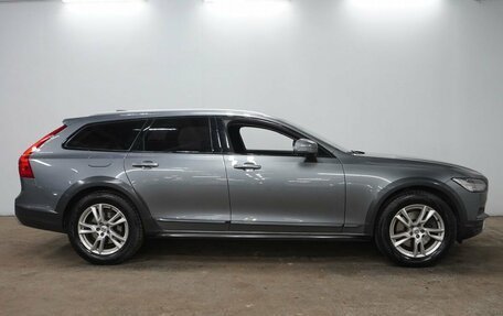 Volvo V90 Cross Country I рестайлинг, 2019 год, 3 500 000 рублей, 4 фотография