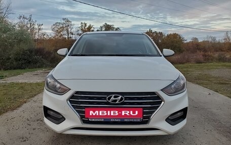 Hyundai Solaris II рестайлинг, 2019 год, 1 200 000 рублей, 3 фотография