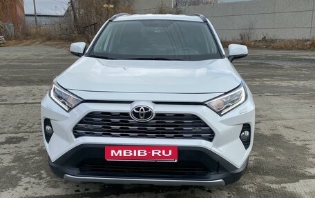 Toyota RAV4, 2020 год, 3 750 000 рублей, 8 фотография