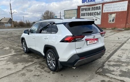 Toyota RAV4, 2020 год, 3 750 000 рублей, 6 фотография