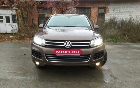 Volkswagen Touareg III, 2013 год, 2 400 000 рублей, 4 фотография