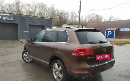 Volkswagen Touareg III, 2013 год, 2 400 000 рублей, 2 фотография