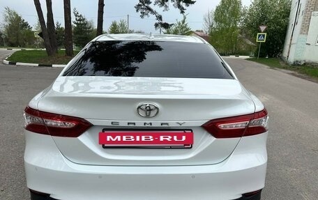 Toyota Camry, 2022 год, 3 499 000 рублей, 5 фотография