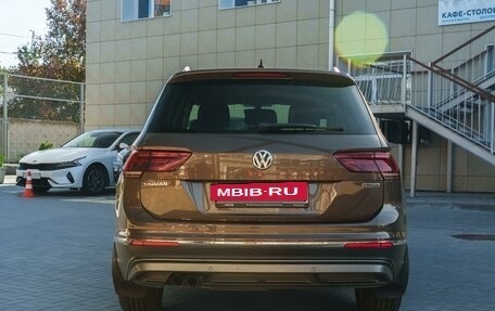 Volkswagen Tiguan II, 2018 год, 2 890 000 рублей, 3 фотография