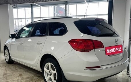 Opel Astra J, 2014 год, 1 099 000 рублей, 4 фотография