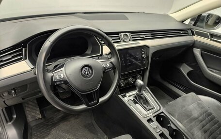 Volkswagen Passat B8 рестайлинг, 2019 год, 2 387 000 рублей, 10 фотография