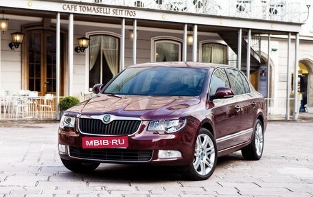 Skoda Superb III рестайлинг, 2013 год, 1 400 000 рублей, 1 фотография