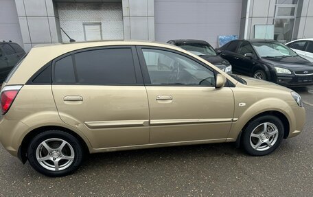 KIA Rio II, 2011 год, 720 000 рублей, 6 фотография