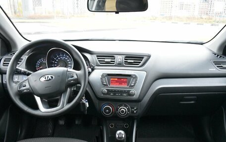 KIA Rio III рестайлинг, 2015 год, 912 700 рублей, 6 фотография