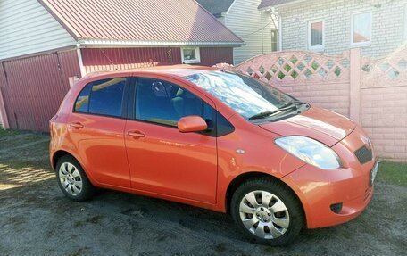 Toyota Yaris III рестайлинг, 2006 год, 510 000 рублей, 2 фотография