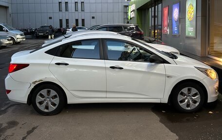 Hyundai Solaris II рестайлинг, 2016 год, 700 000 рублей, 3 фотография