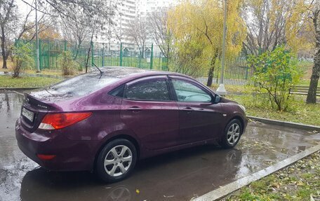 Hyundai Solaris II рестайлинг, 2011 год, 600 000 рублей, 12 фотография