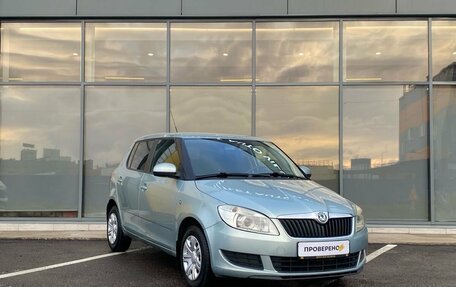 Skoda Fabia II, 2010 год, 599 000 рублей, 2 фотография