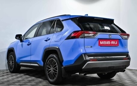 Toyota RAV4, 2019 год, 3 410 000 рублей, 6 фотография