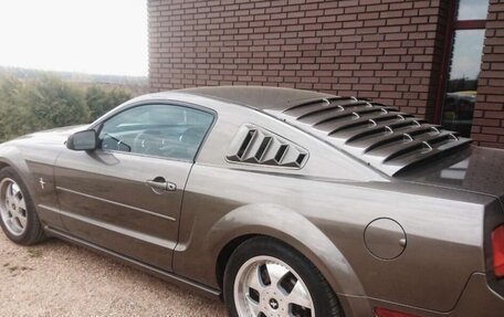 Ford Mustang VI рестайлинг, 2005 год, 1 590 000 рублей, 6 фотография