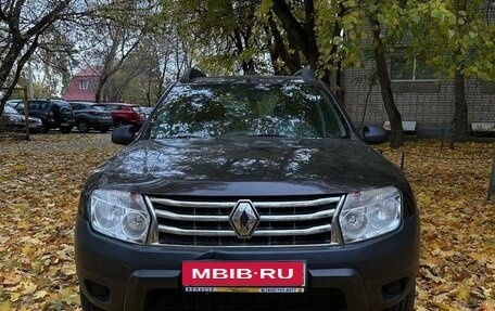 Renault Duster I рестайлинг, 2014 год, 933 000 рублей, 2 фотография