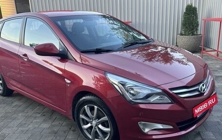 Hyundai Solaris II рестайлинг, 2015 год, 1 300 000 рублей, 14 фотография